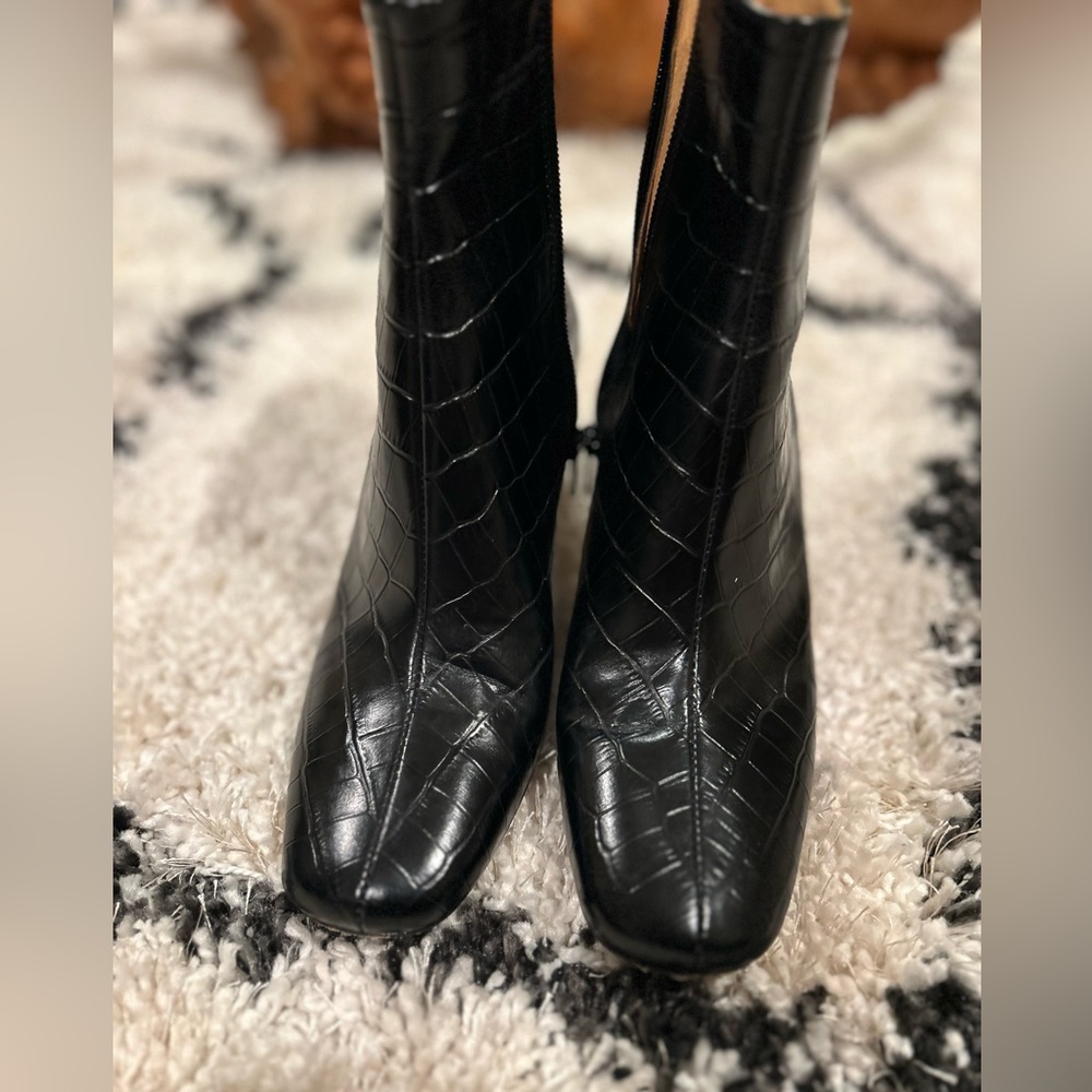 🪽SOLD🪽MAJE crocodile-effect embossed leather ankle boots size 38 - Picture 2 of 7